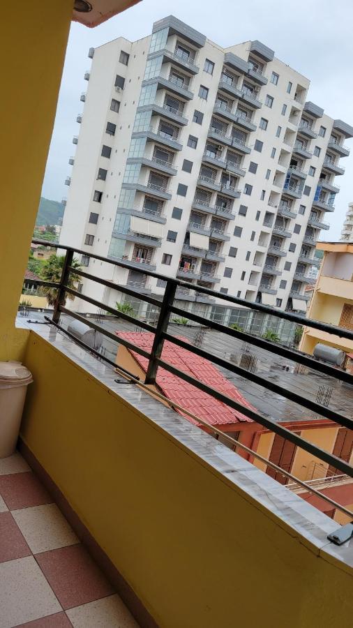 Charming Apartment Lushnje Exterior photo